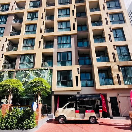 Ramada By Wyndham Bangkok Ten Ekamai Residences Eksteriør bilde