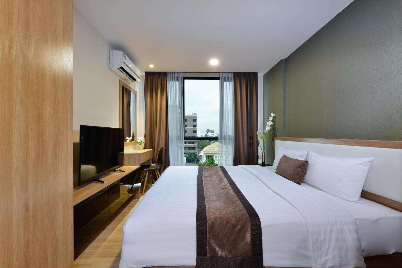 Ramada By Wyndham Bangkok Ten Ekamai Residences Eksteriør bilde