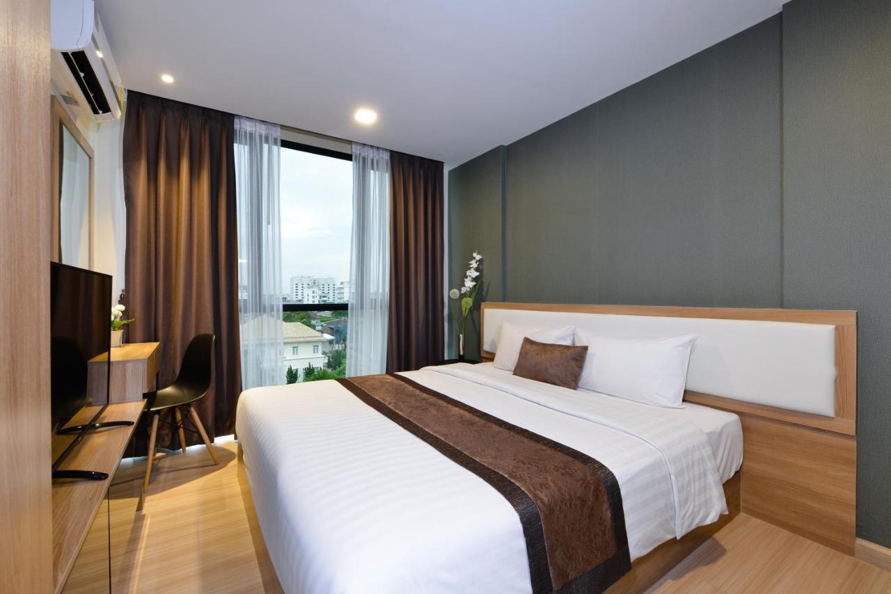 Ramada By Wyndham Bangkok Ten Ekamai Residences Eksteriør bilde