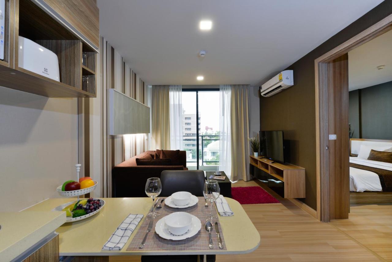 Ramada By Wyndham Bangkok Ten Ekamai Residences Eksteriør bilde