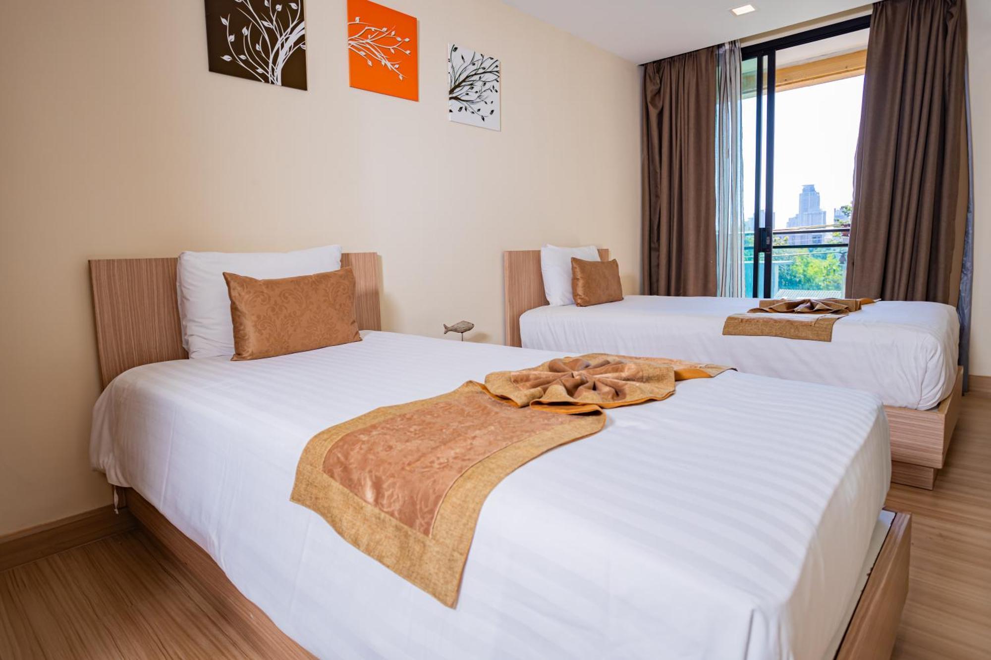 Ramada By Wyndham Bangkok Ten Ekamai Residences Eksteriør bilde