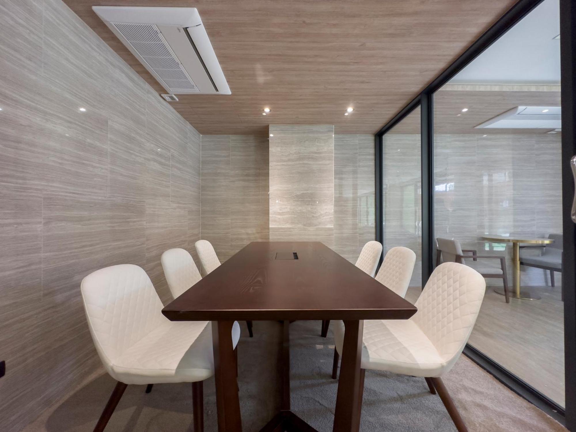 Ramada By Wyndham Bangkok Ten Ekamai Residences Eksteriør bilde