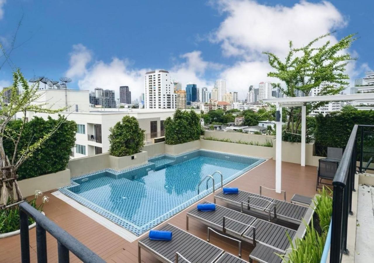 Ramada By Wyndham Bangkok Ten Ekamai Residences Eksteriør bilde